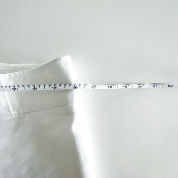 Ann Taylor Women's Stretch Lindsay White Capri Pants Size 8 - Picture 10 of 10